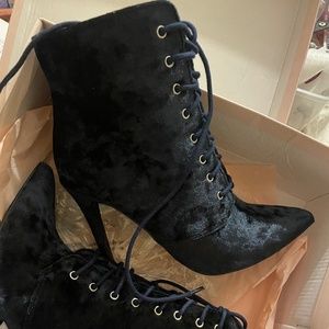 NEW Fab booties